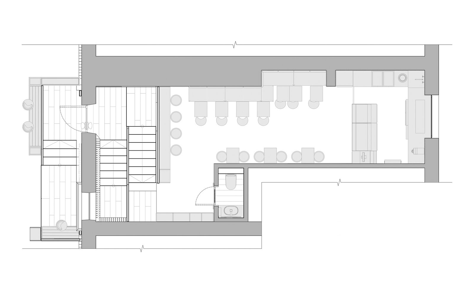Detaliu de interior loft la Pelmoon: metal, lemn și beton aparent